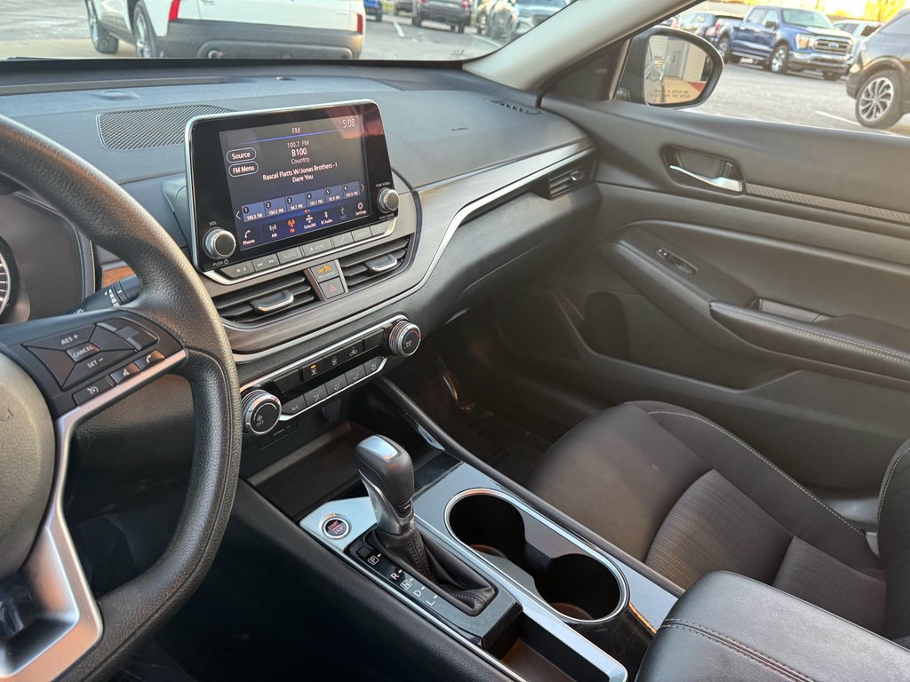 Used 2024 Nissan Altima 2.5 SV image 26