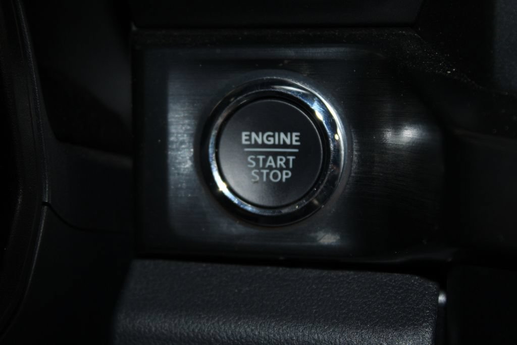 Used 2023 Ford F250 Lariat w/ Lariat Ultimate Package AWD/4WD image 34
