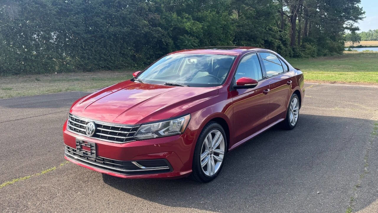 Used 2019 Volkswagen Passat 2.0T Wolfsburg FWD image 4