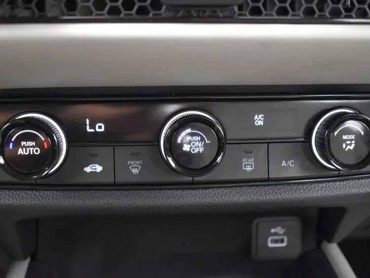 Used 2024 Honda HR-V LX image 32