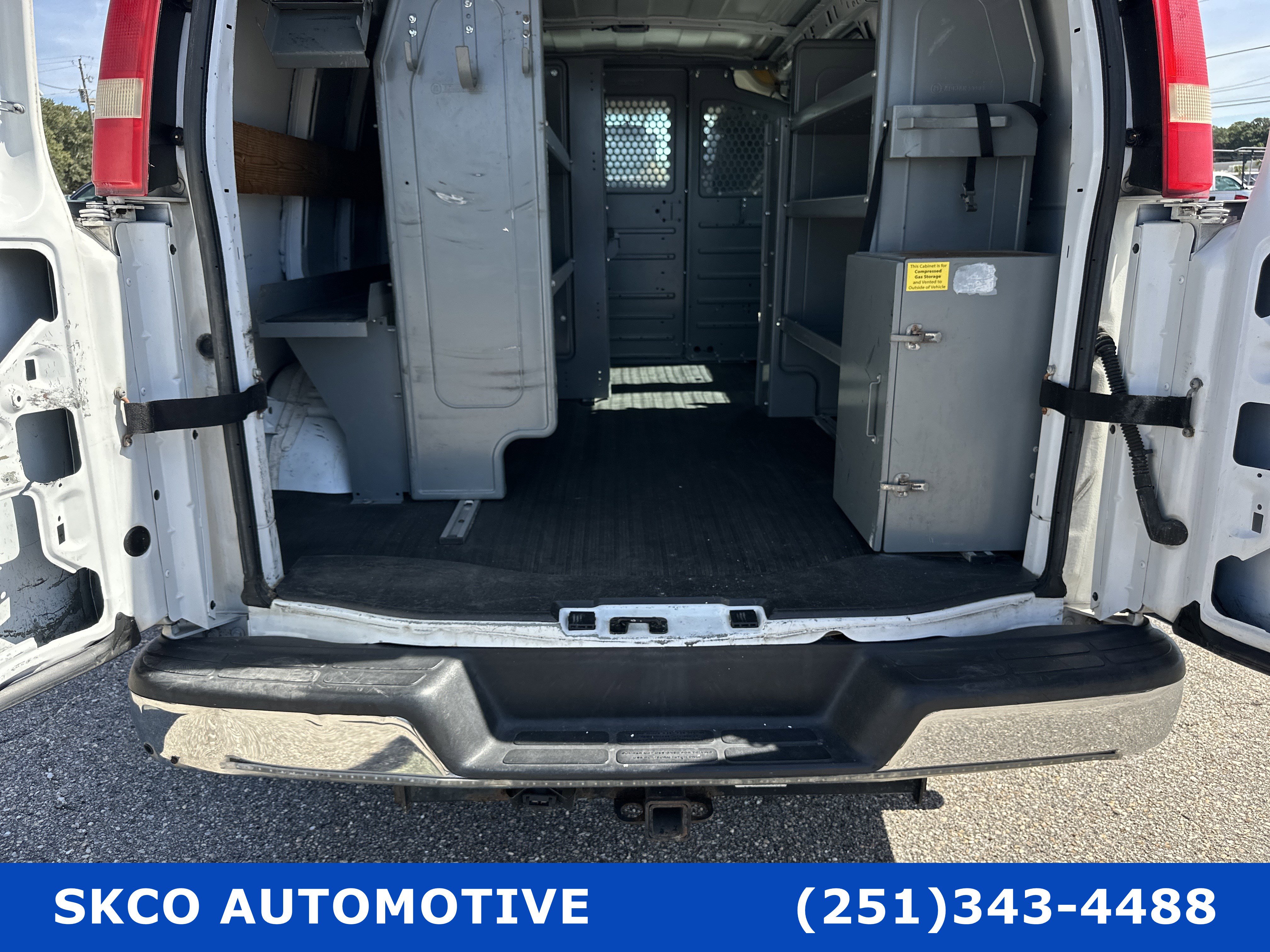 Used 2015 Chevrolet Express 2500 image 20