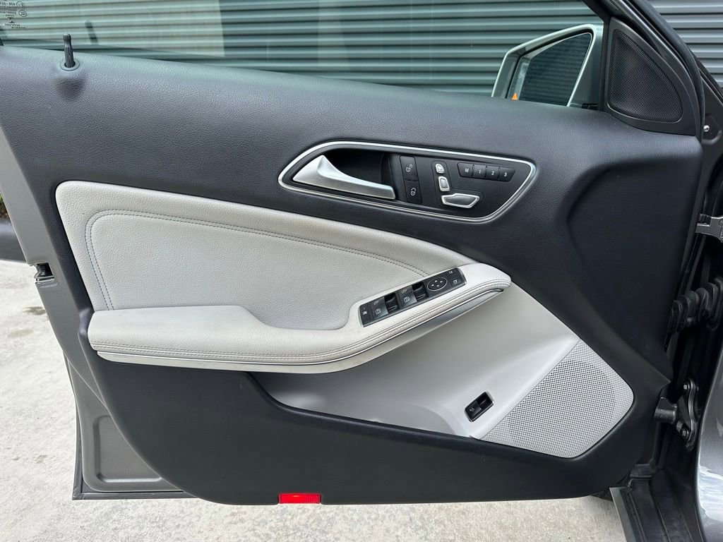Used 2018 Mercedes-Benz GLA 250 4MATIC image 19