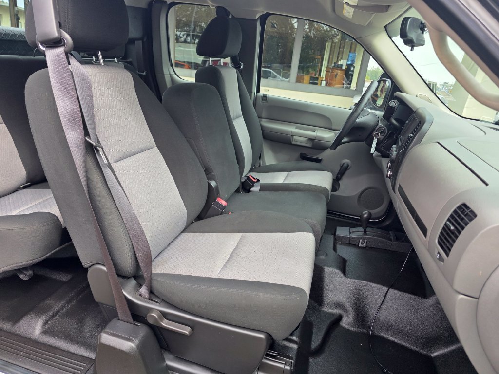 Used 2009 Chevrolet Silverado 1500 W/T AWD/4WD image 20