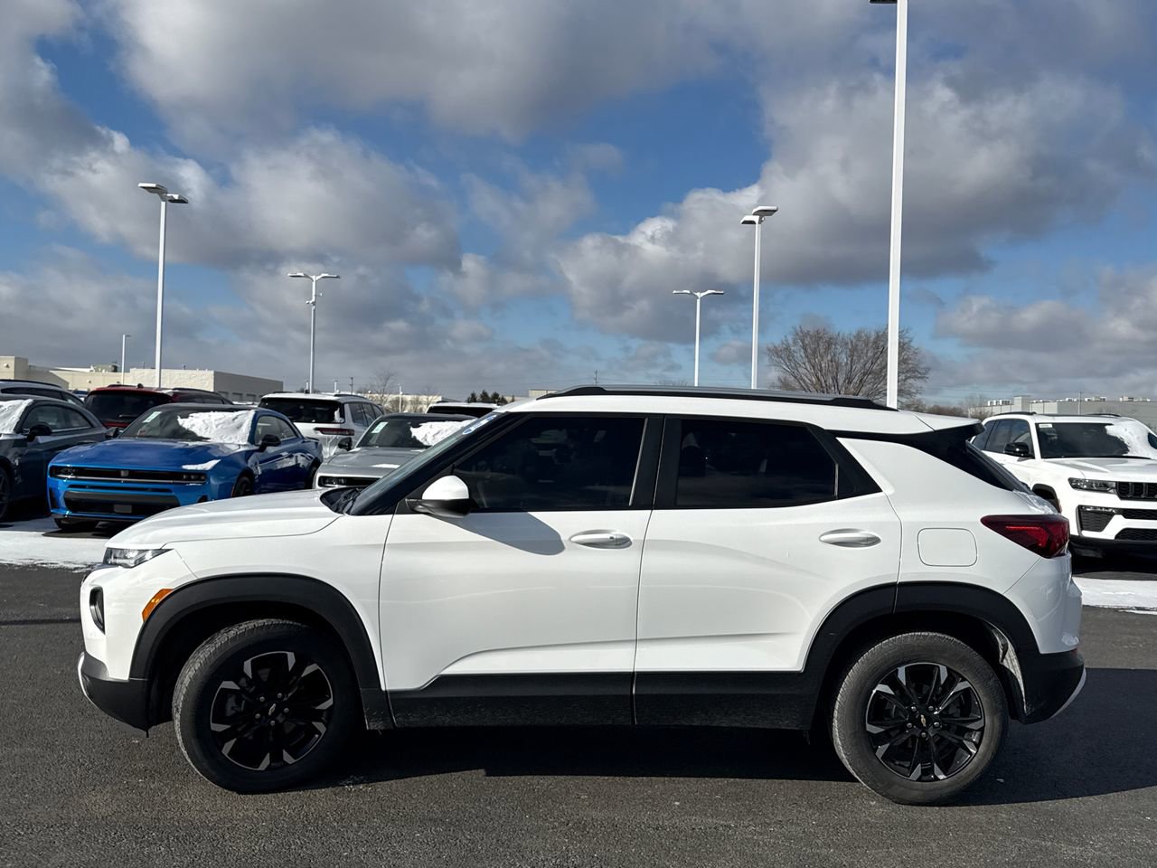 Used 2022 Chevrolet TrailBlazer LT w/ Convenience Package image 6