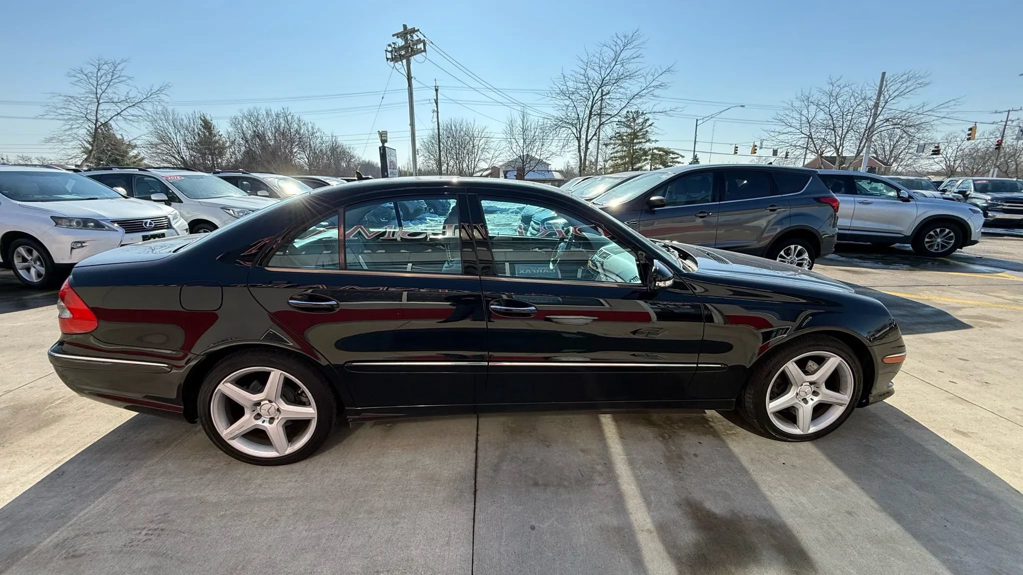 Used 2009 Mercedes-Benz E 350 4MATIC Sedan image 8