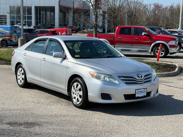 Used 2011 Toyota Camry LE image 3