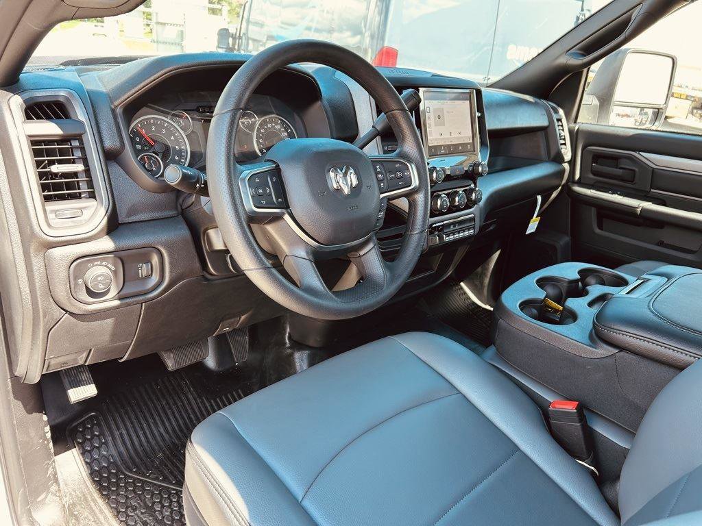 New 2025 RAM 3500 Tradesman image 9