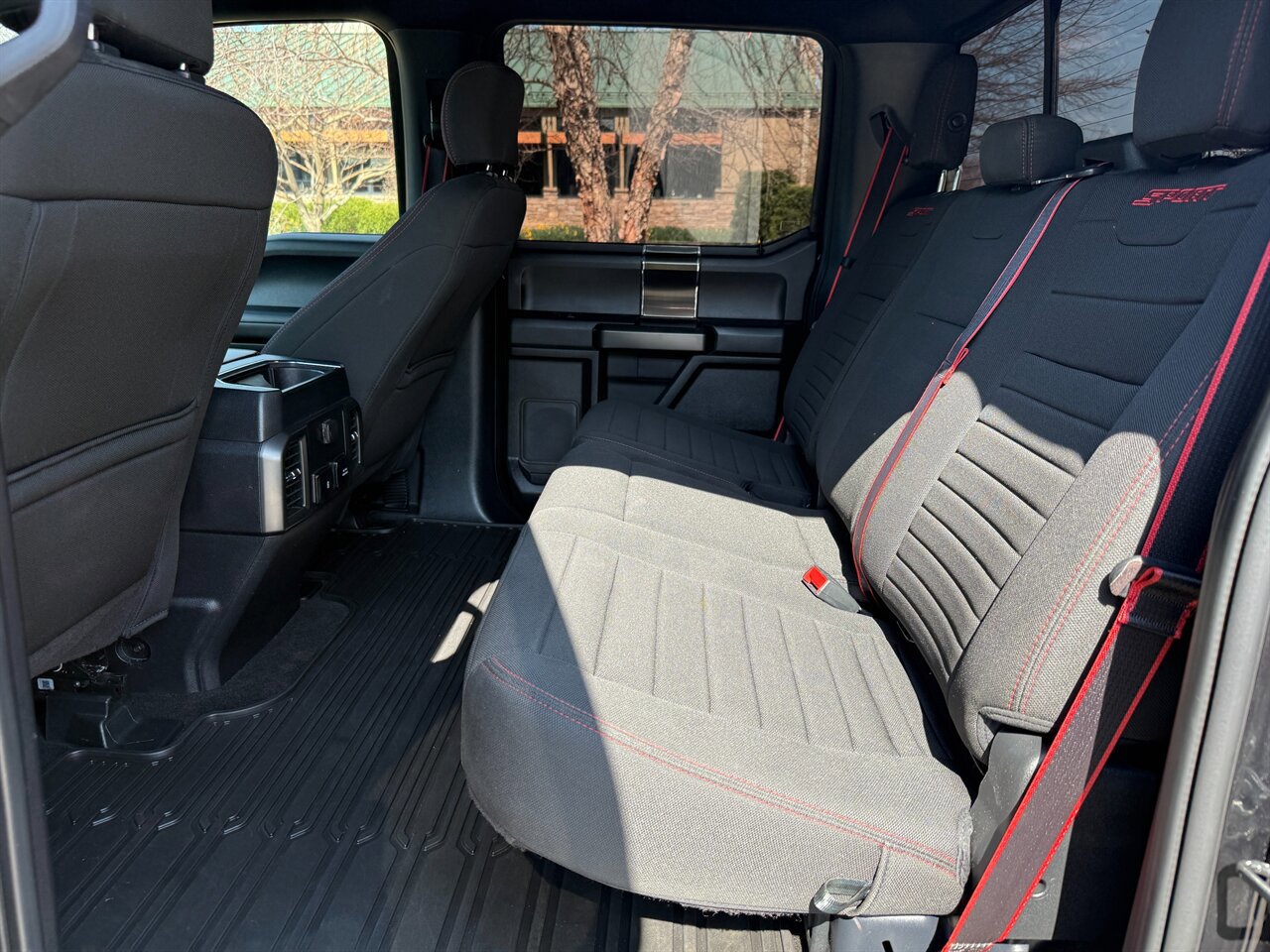 Used 2019 Ford F150 XLT w/ Equipment Group 302A Luxury AWD/4WD image 10