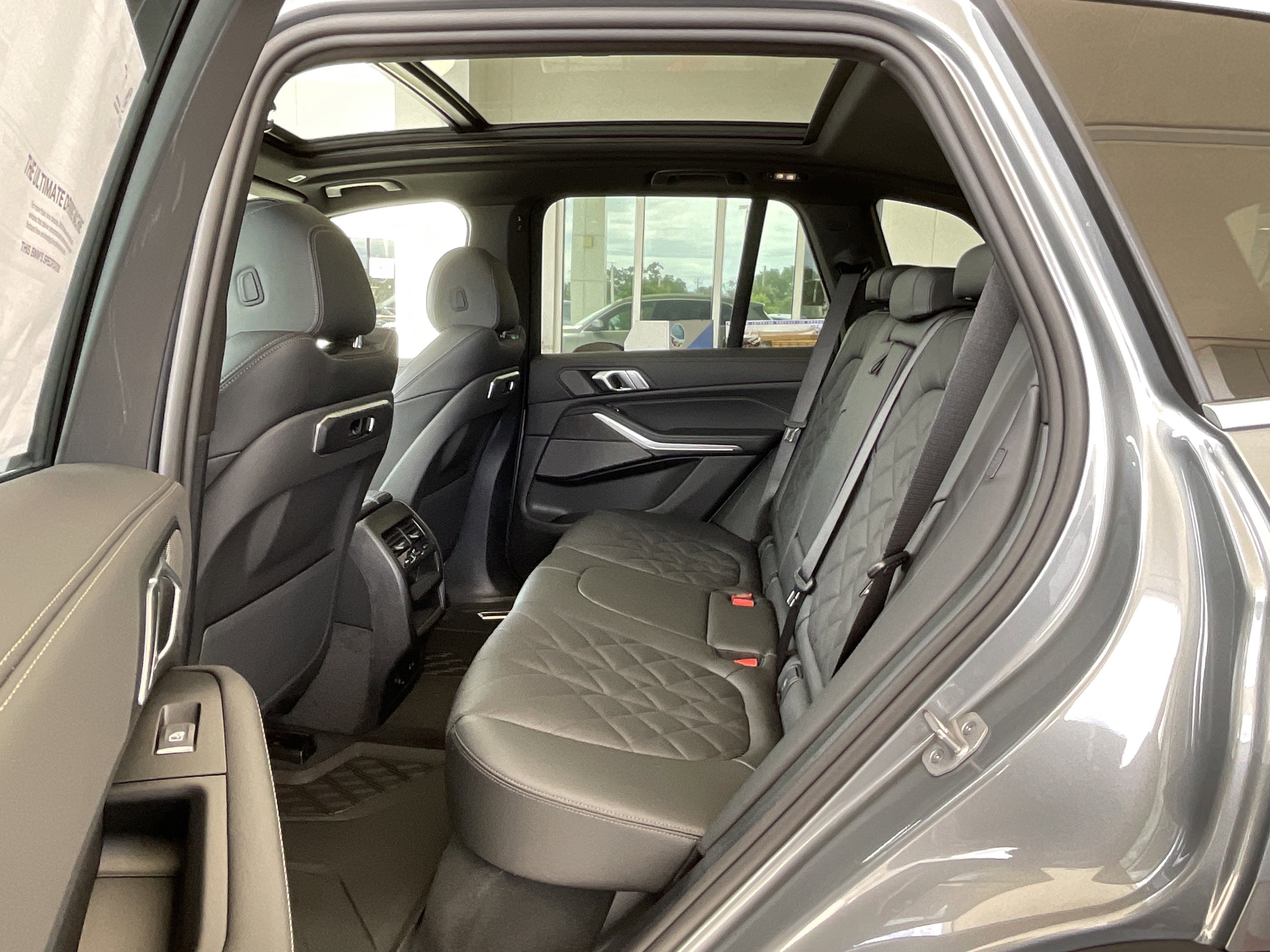 New 2026 BMW X5 xDrive50e w/ Premium Package AWD/4WD image 27