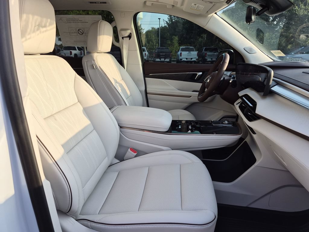 New 2026 Buick Enclave Avenir w/ Super Cruise Package FWD image 40