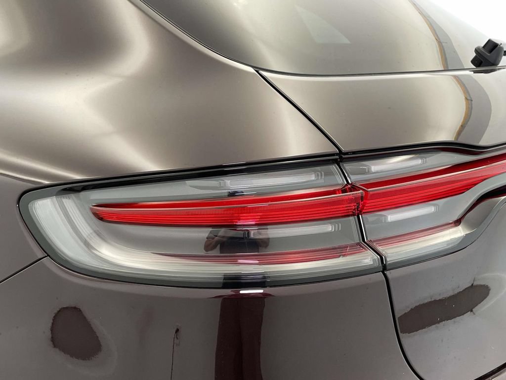 New 2026 Porsche Macan AWD/4WD image 16
