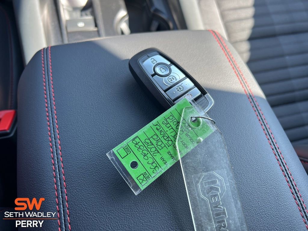 New 2025 Ford Explorer ST-Line w/ Premium Package image 24