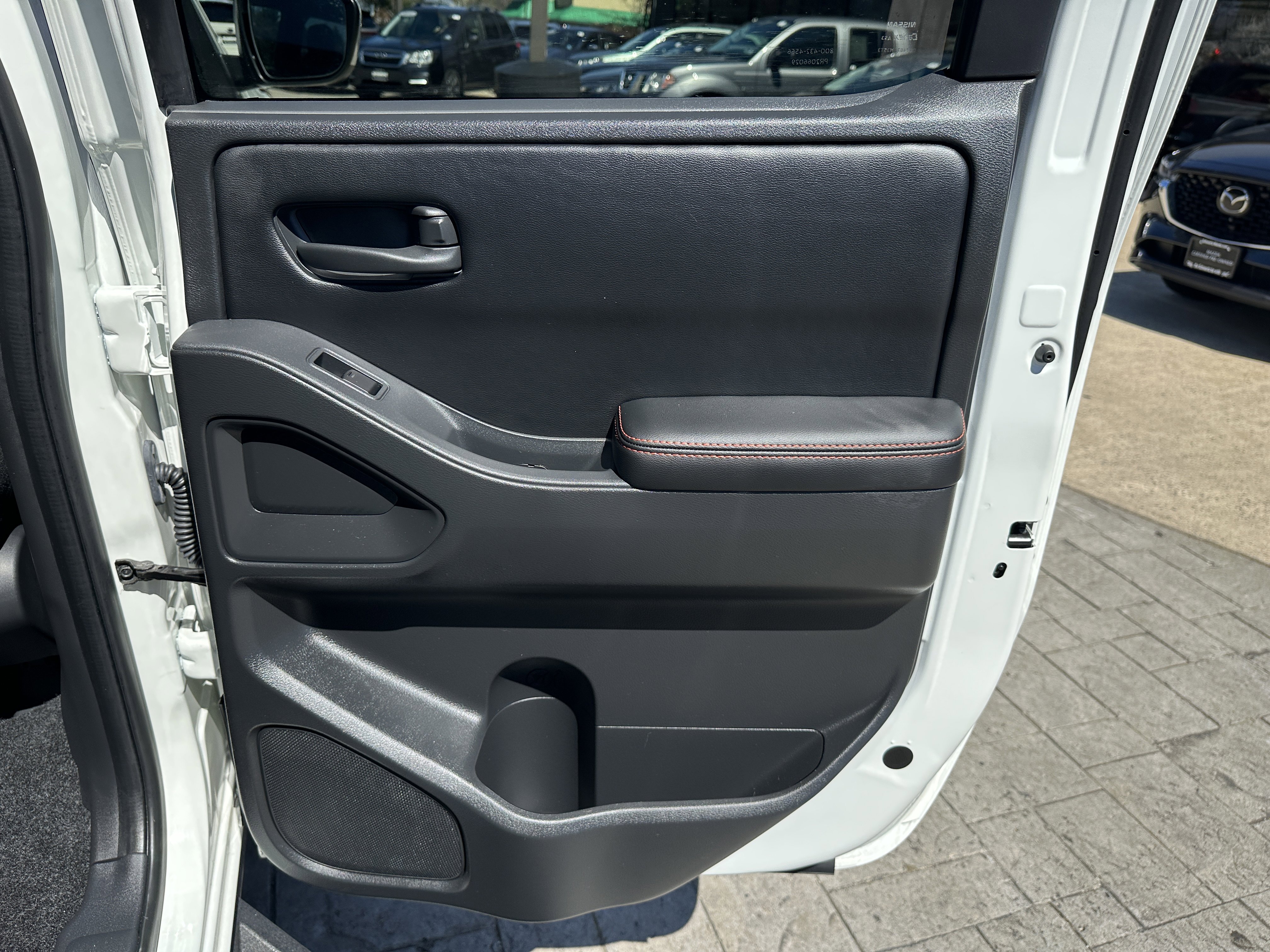 Used 2026 Nissan Frontier PRO-4X w/ Pro-4x Convenience Package image 35