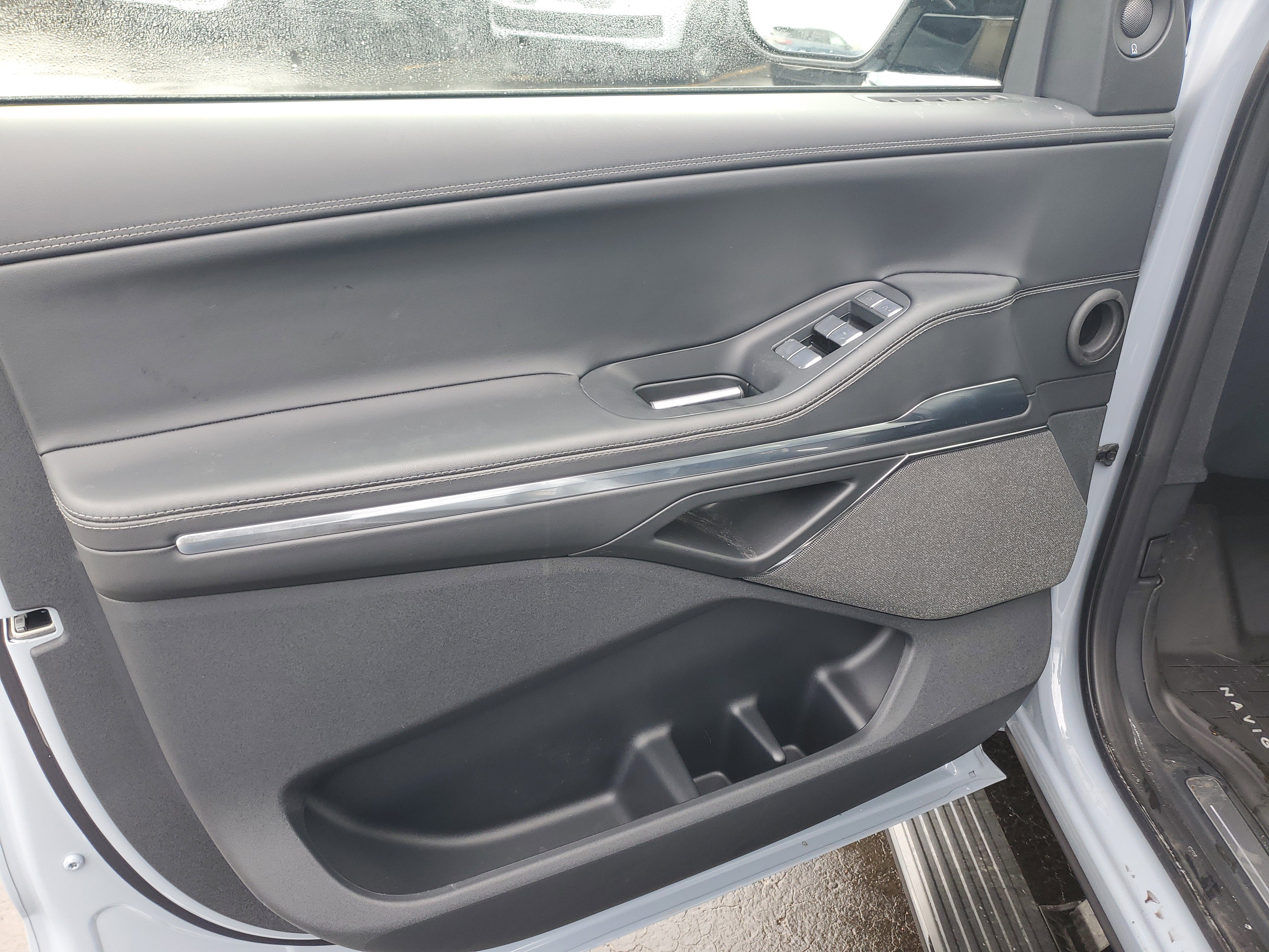 New 2026 Lincoln Navigator L Reserve w/ Jet Appearance Package image 8