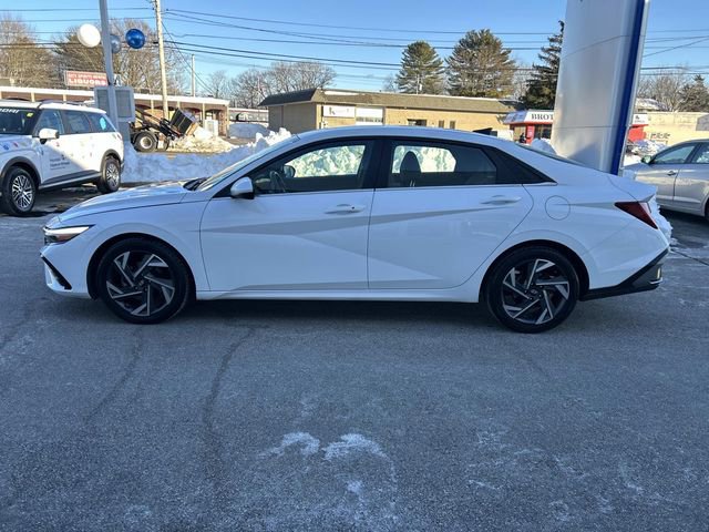 Certified 2024 Hyundai Elantra SEL w/ Convenience Package image 6