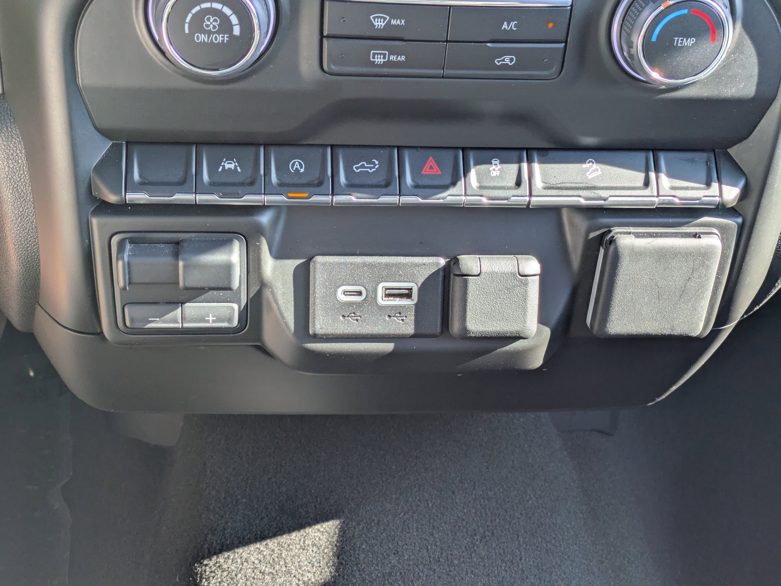 Used 2025 Chevrolet Silverado 1500 Custom Trail Boss image 30