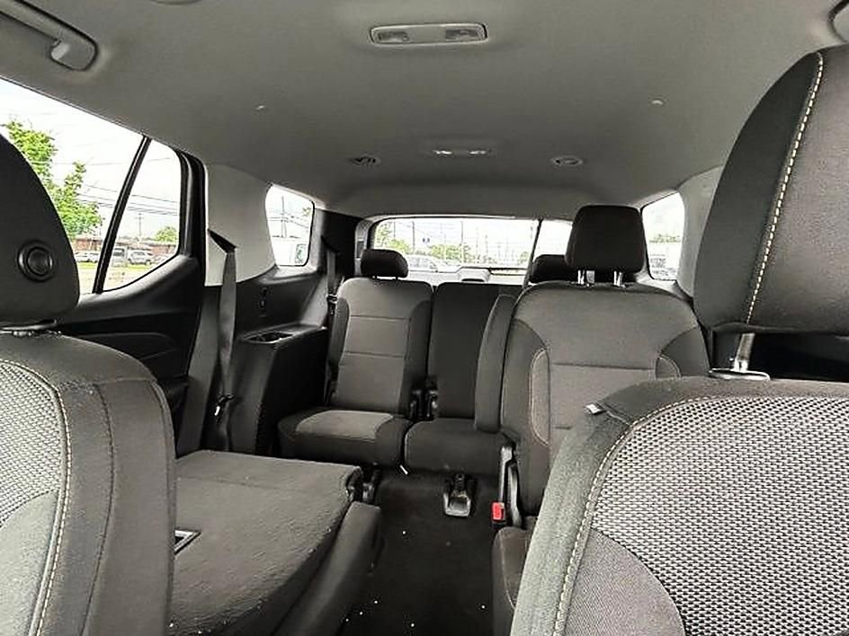 Used 2019 Chevrolet Traverse LT FWD image 21