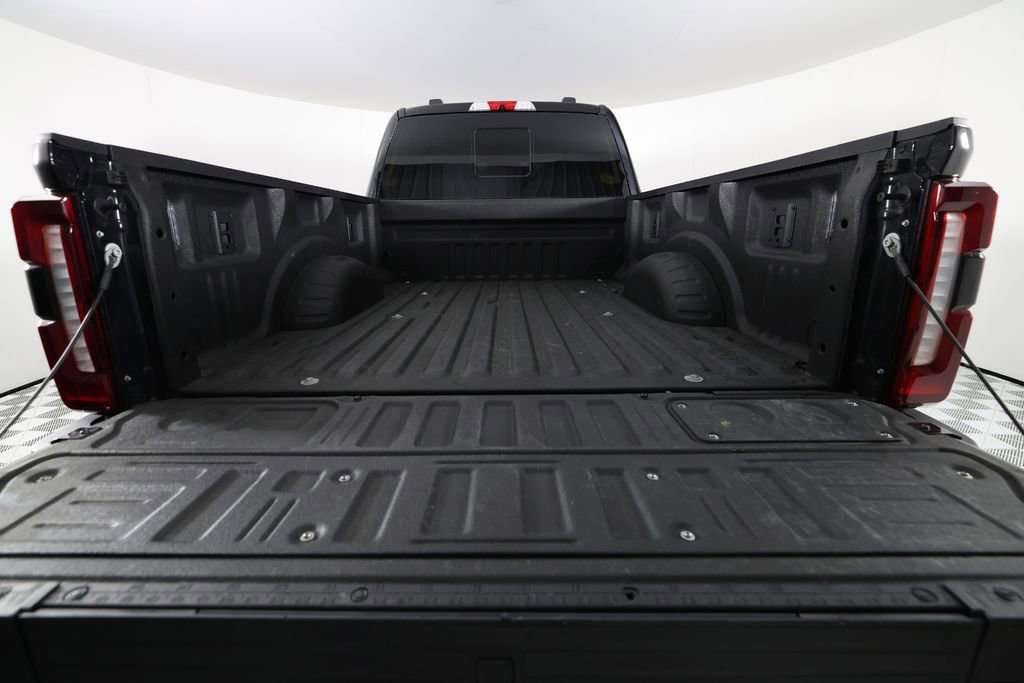 Used 2025 Ford F250 King Ranch w/ FX4 Off-Road Package AWD/4WD image 7