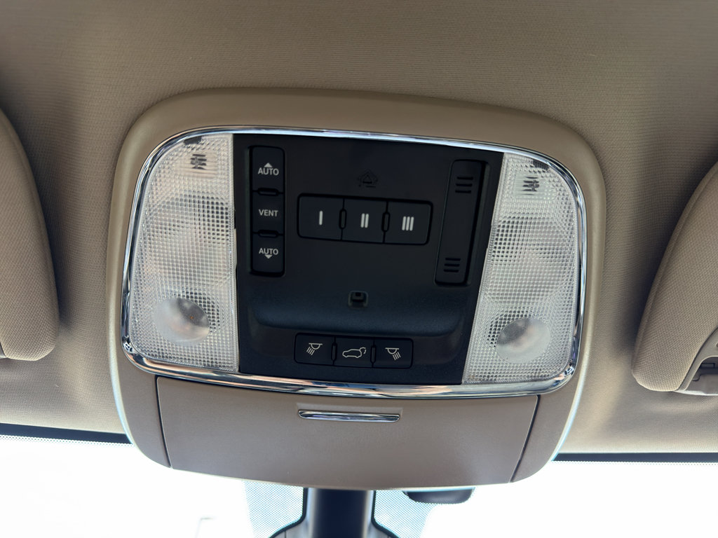 Used 2021 Jeep Grand Cherokee Limited w/ Trailer Tow Group IV RWD image 17
