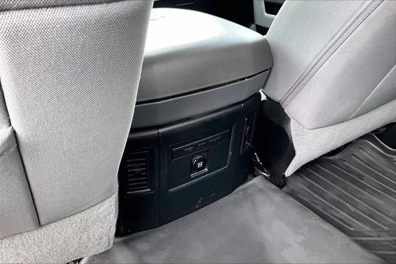 Used 2017 RAM 2500 SLT AWD/4WD image 32