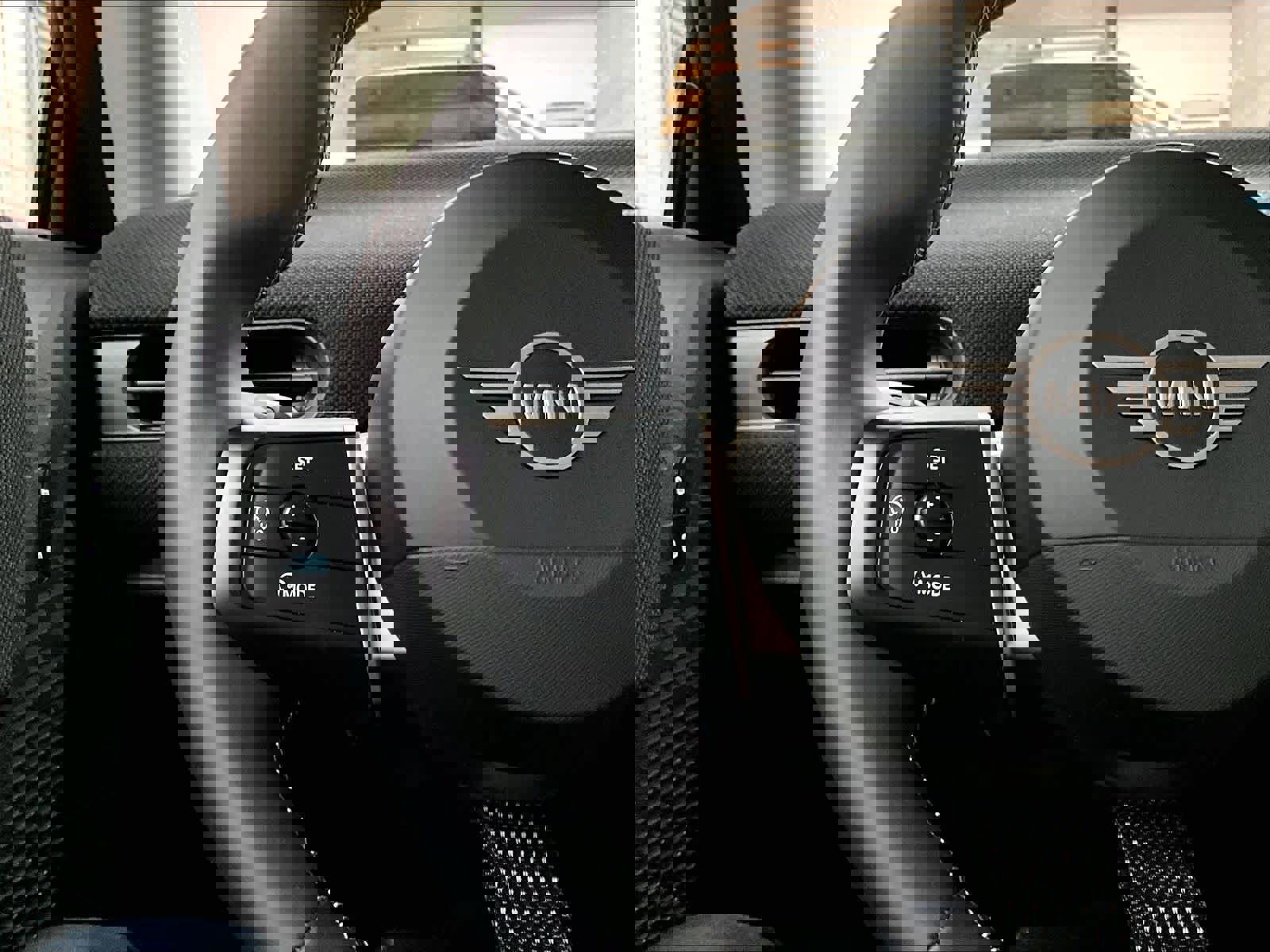 Used 2025 MINI Cooper 2-Door Hardtop image 20