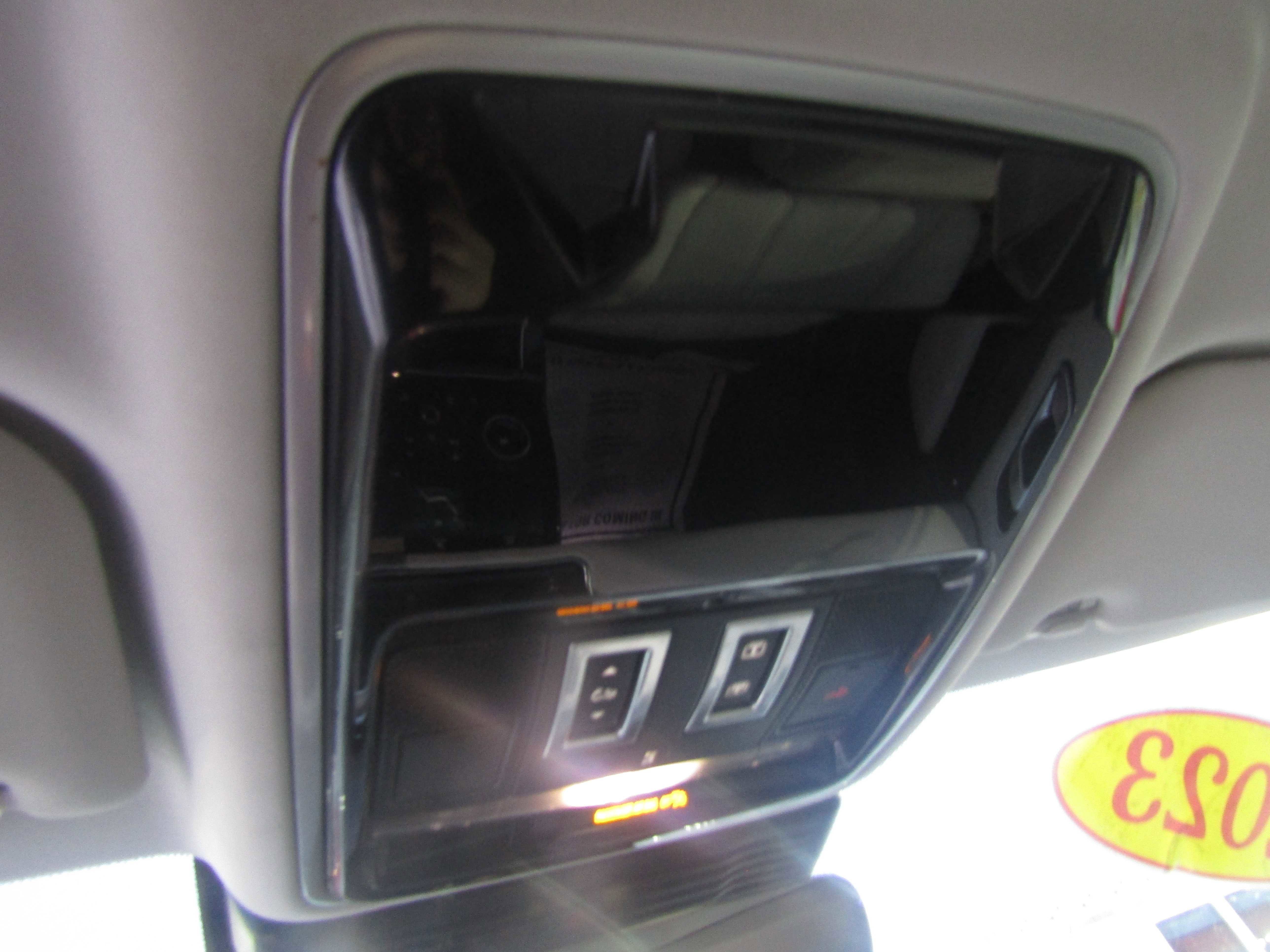 Used 2023 Land Rover Range Rover Velar S image 18