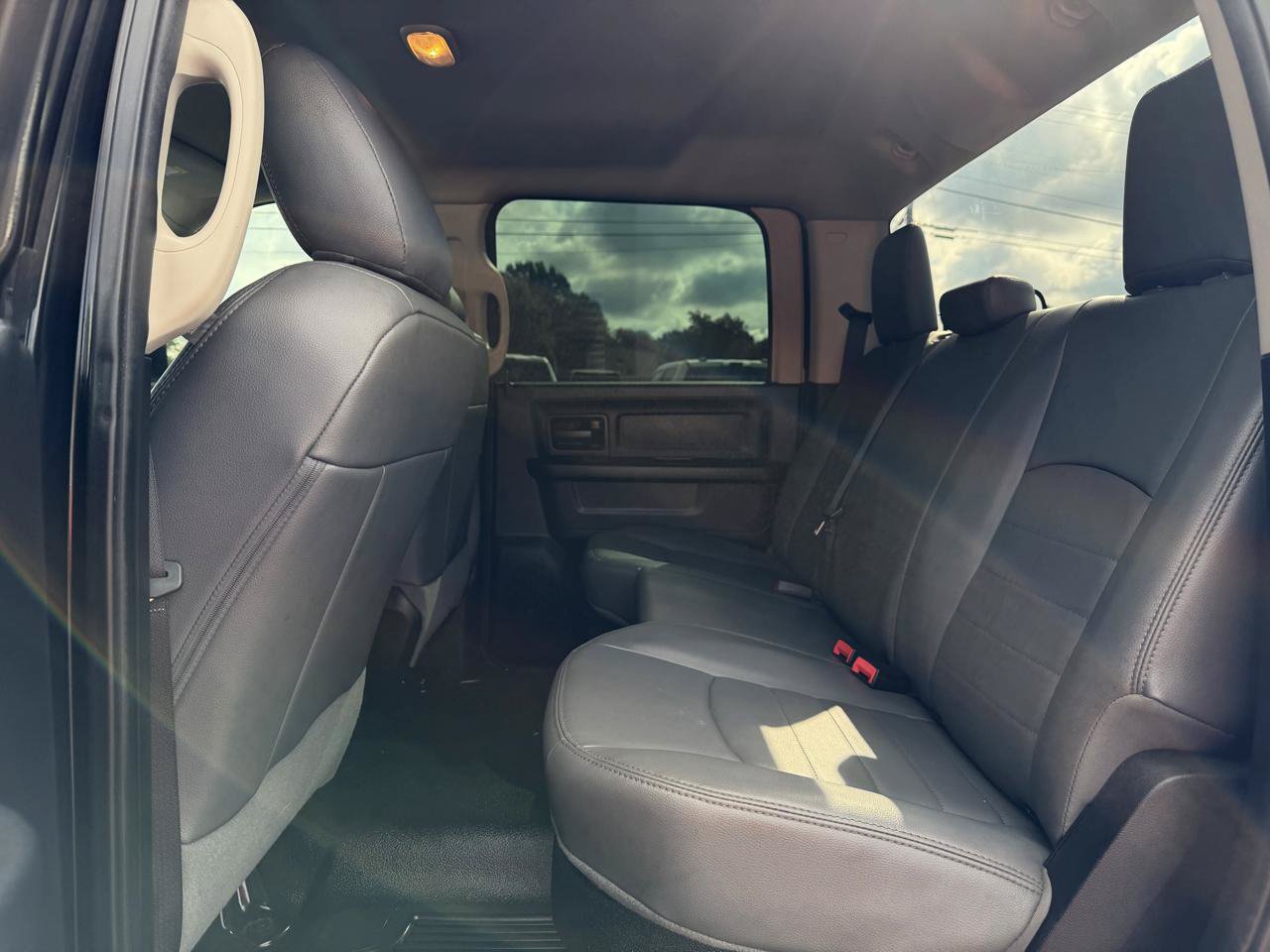 Used 2017 RAM 3500 Tradesman w/ Chrome Appearance Group AWD/4WD image 10