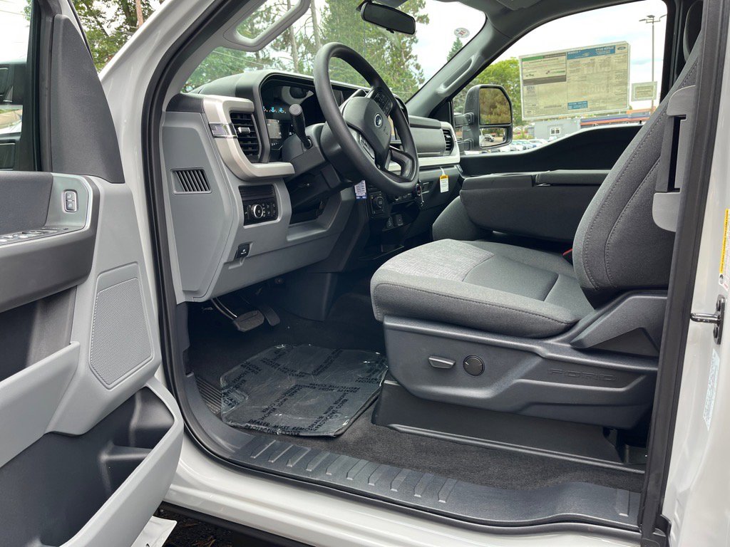 New 2026 Ford F350 XLT w/ FX4 Off-Road Package image 9