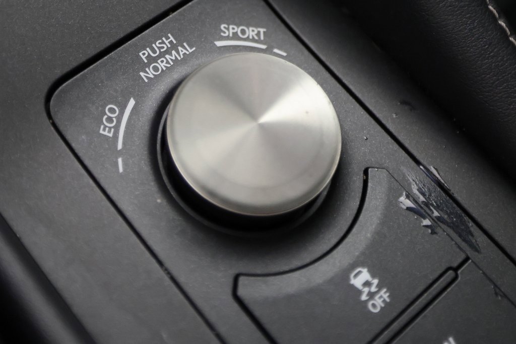 Used 2015 Lexus RC 350 w/ Luxury Package image 25