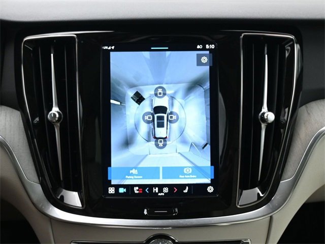 Used 2024 Volvo V60 B5 Cross Country Plus image 20