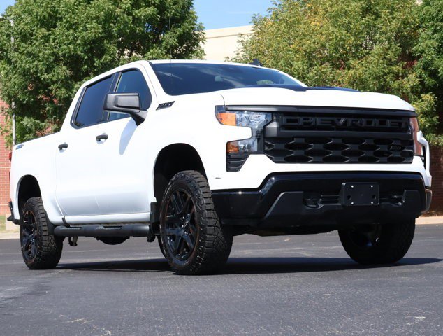 Certified 2024 Chevrolet Silverado 1500 Custom Trail Boss w/ Dark Appearance Package image 1