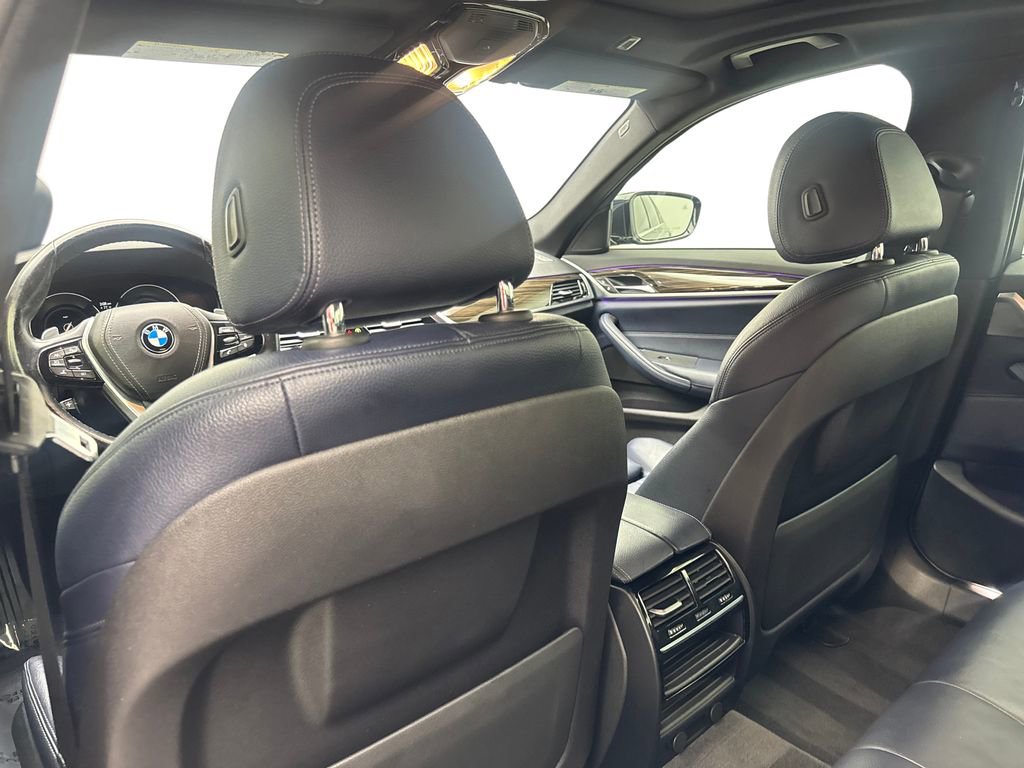 Used 2019 BMW 540i w/ Premium Package RWD image 35