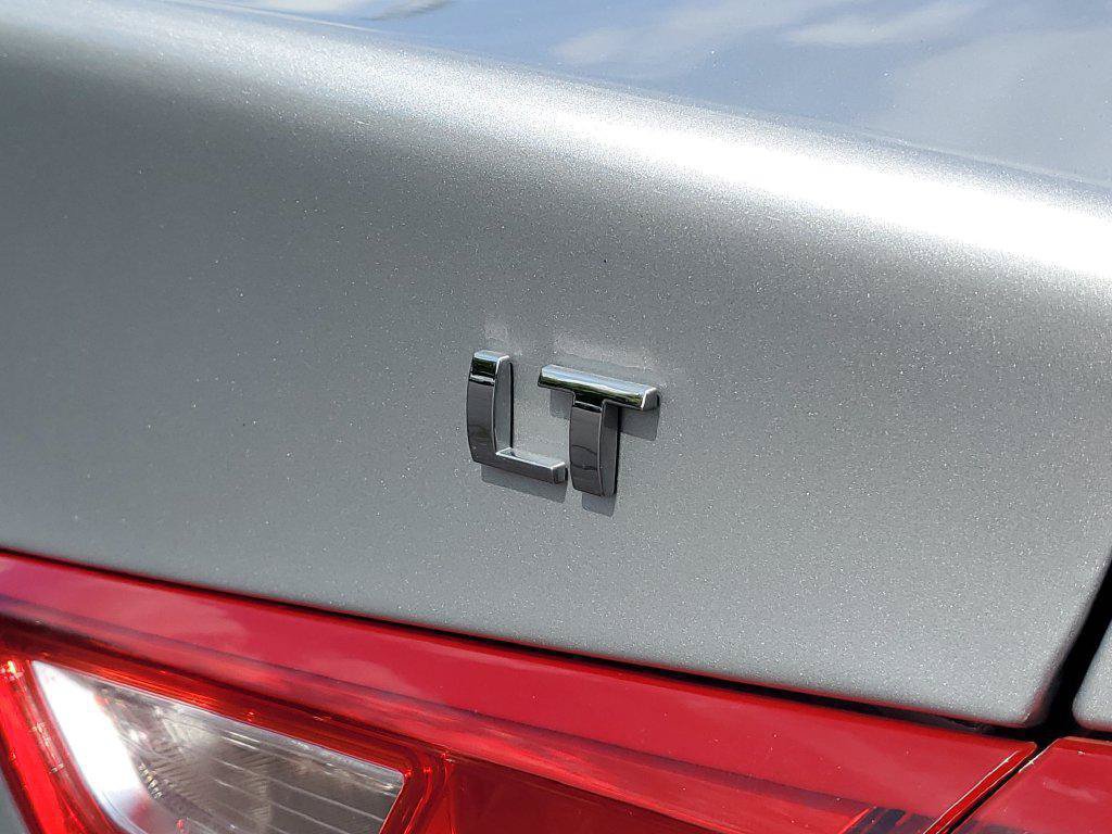 Used 2018 Chevrolet Malibu LT FWD image 31