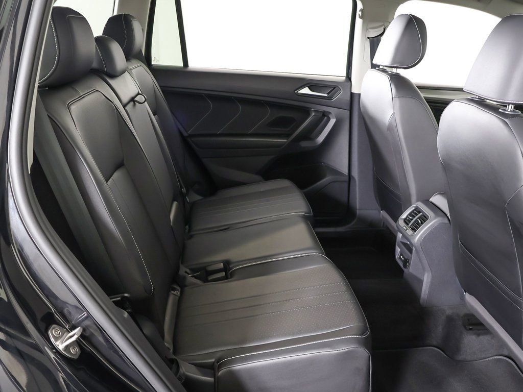 Used 2023 Volkswagen Tiguan SE image 34