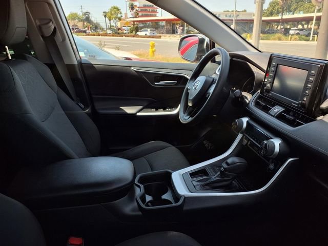 Used 2021 Toyota RAV4 XLE w/ Convenience Package FWD image 8