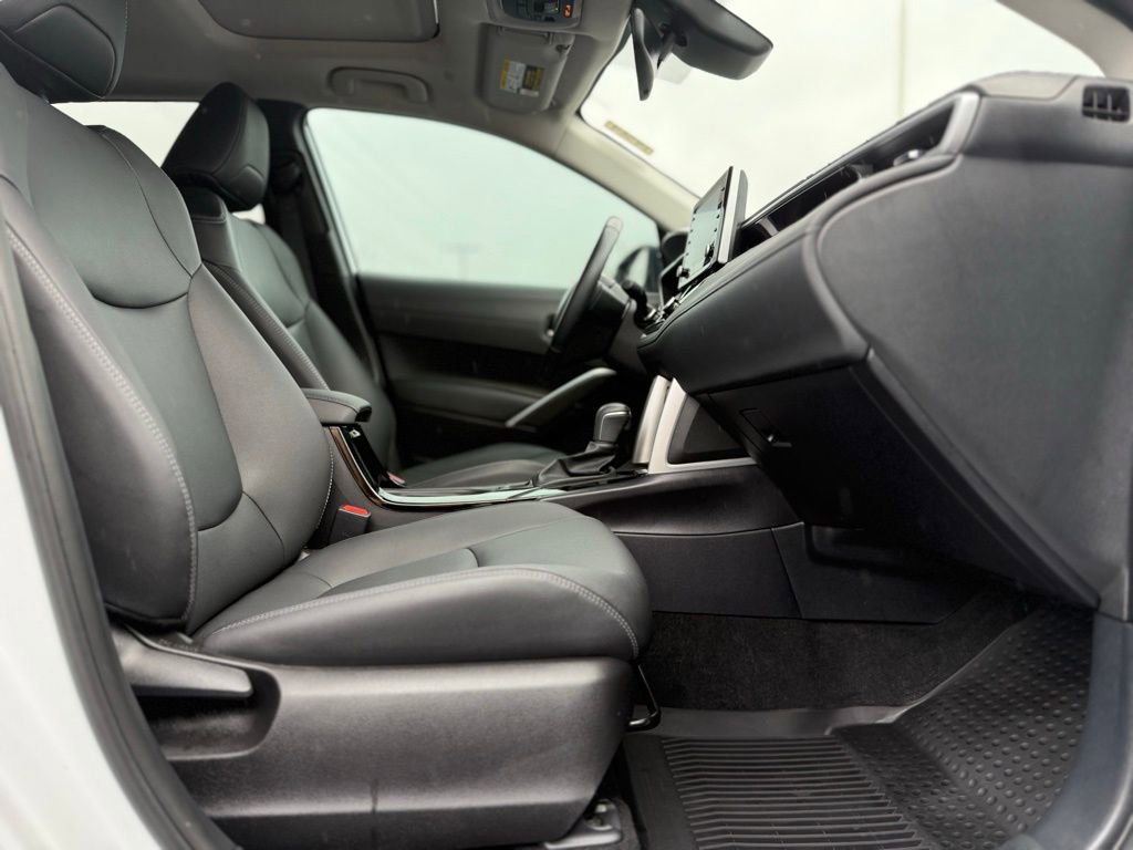 Certified 2022 Toyota Corolla Cross XLE w/ Convenience Package image 20