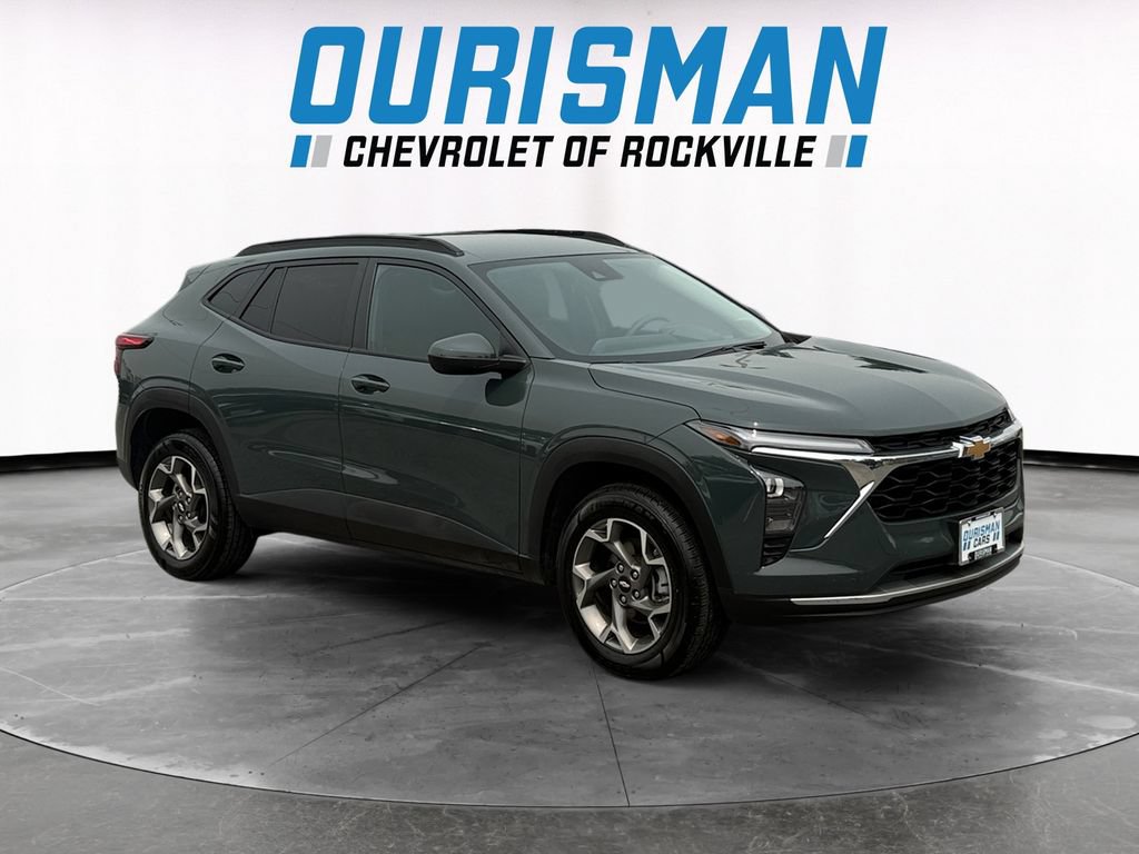 Used 2025 Chevrolet Trax LT