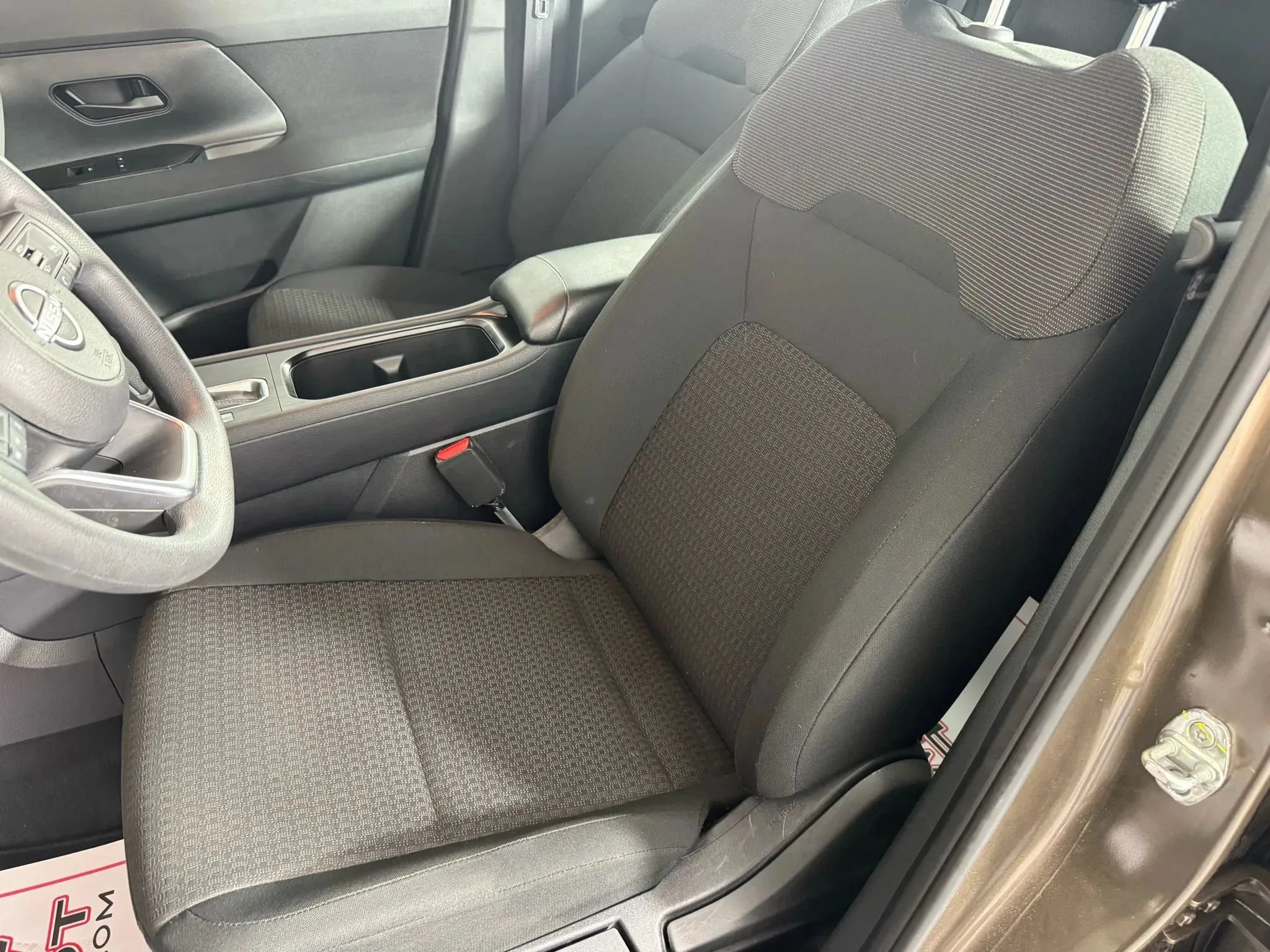Used 2025 Nissan Kicks S AWD/4WD image 29