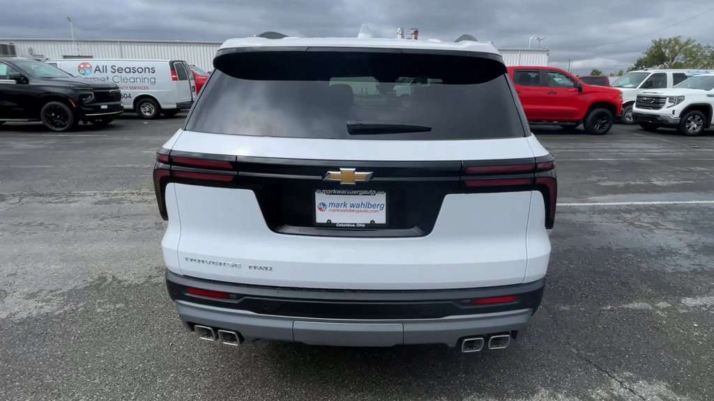 New 2027 Chevrolet Traverse LT w/ Driver Confidence Package AWD/4WD image 9