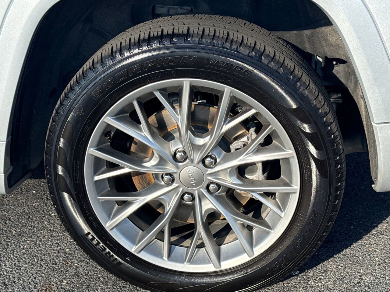 Used 2024 Jeep Grand Cherokee L Summit w/ Advanced Protech Group IV image 11