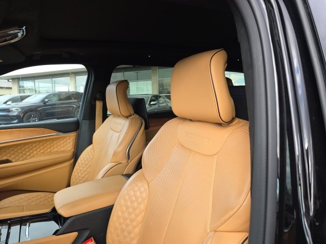 Used 2024 Jeep Grand Cherokee L Summit image 14