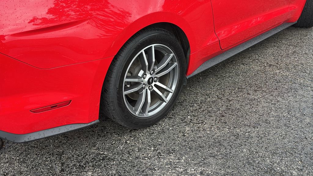 Used 2015 Ford Mustang Premium RWD image 8