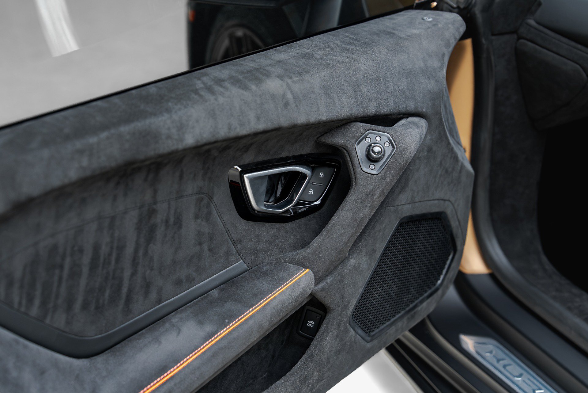 Used 2024 Lamborghini Huracan Sterrato AWD/4WD image 43