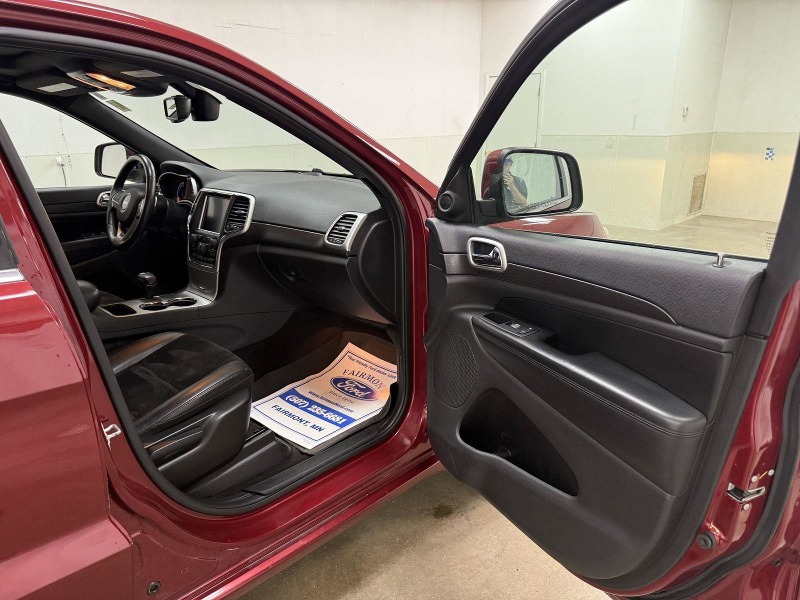 Used 2015 Jeep Grand Cherokee Altitude AWD/4WD image 30