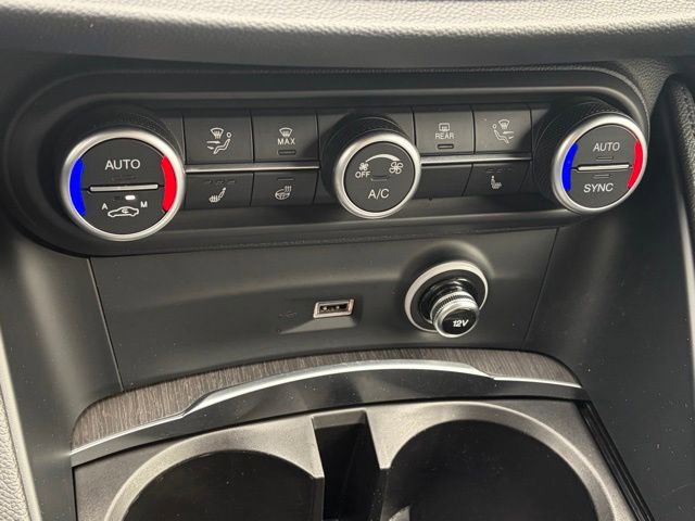 Used 2023 Alfa Romeo Stelvio Ti image 31