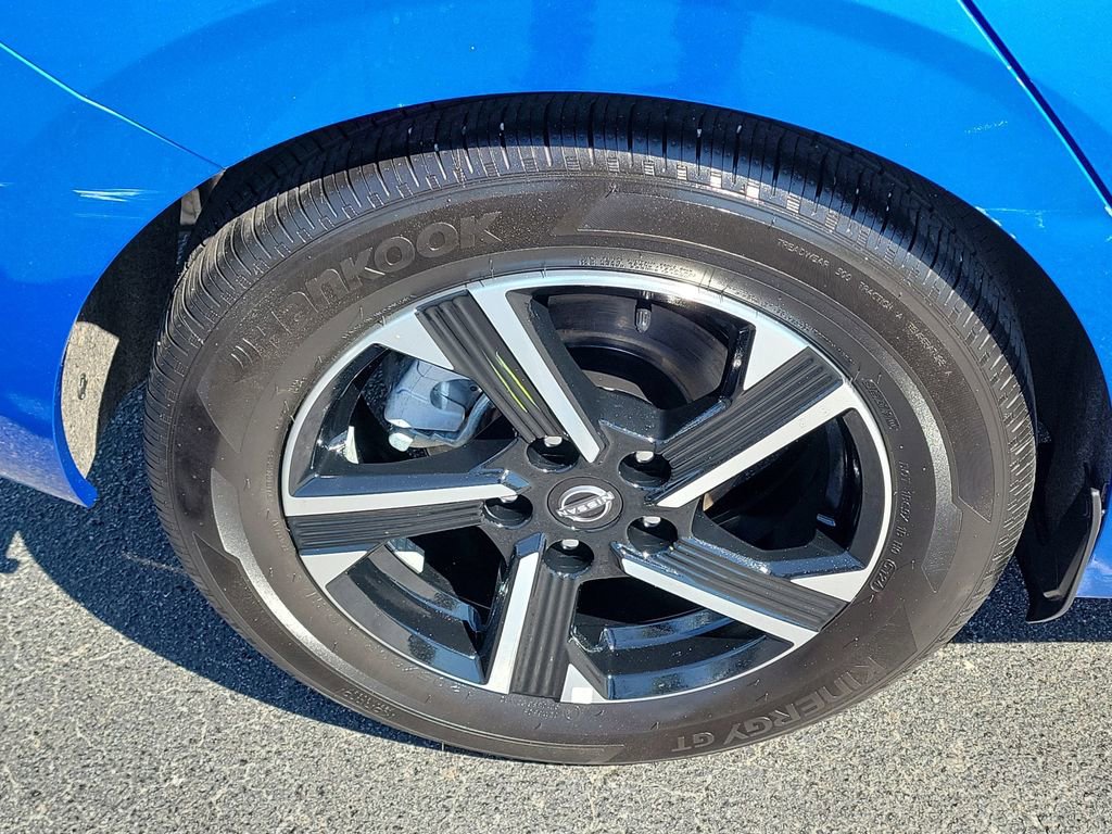 Used 2025 Nissan Sentra SV image 6