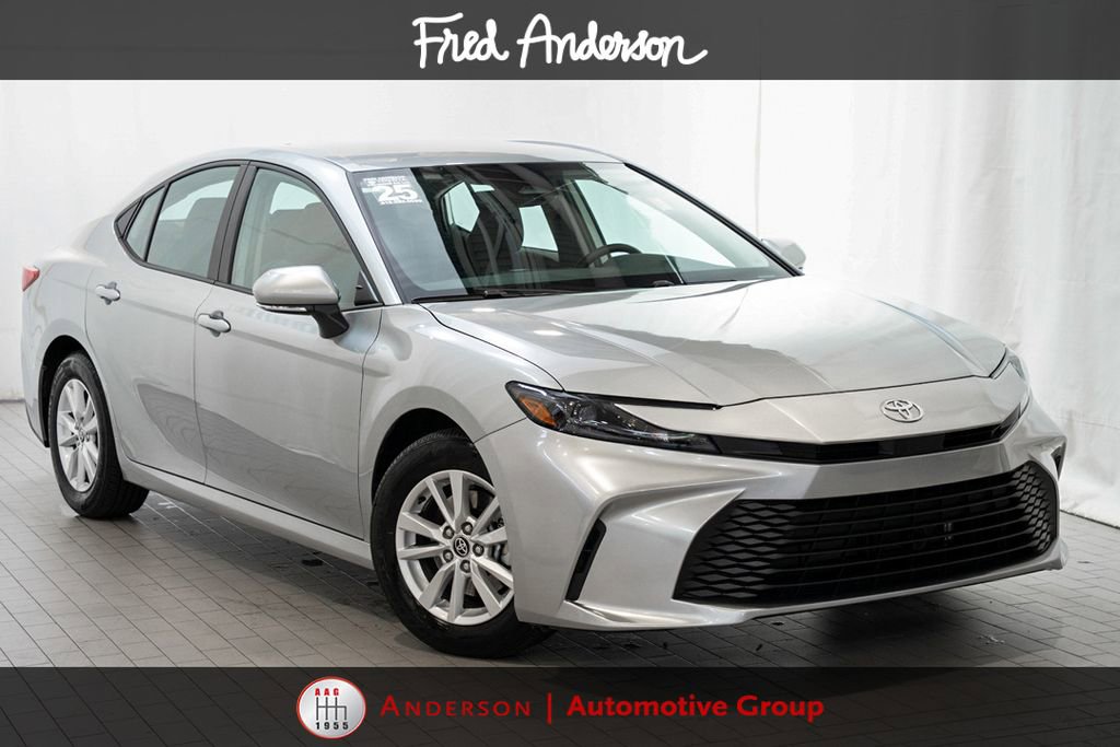 Used 2025 Toyota Camry LE w/ Convenience Package FWD image 1