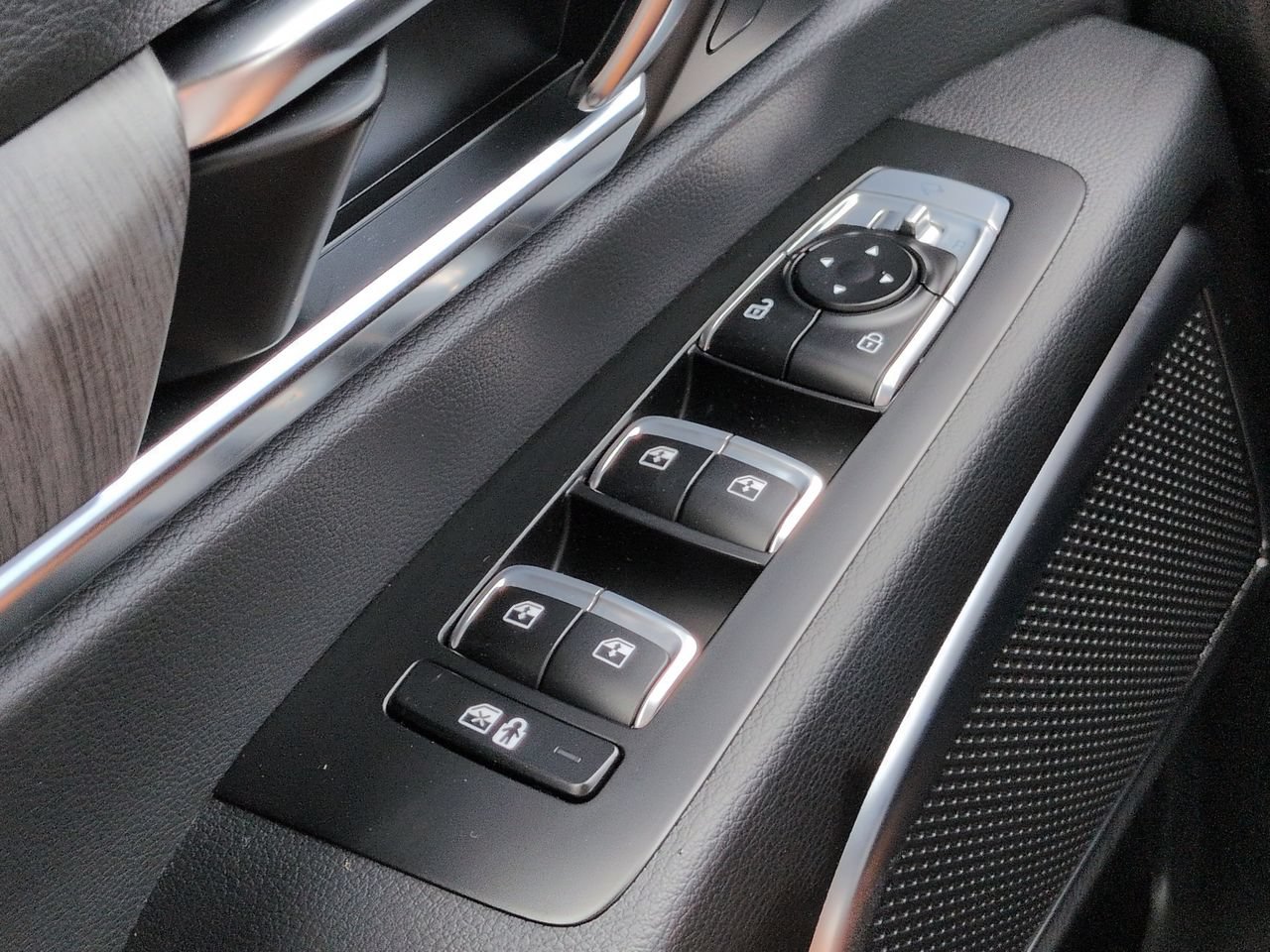 Certified 2024 Kia Telluride SX FWD image 25