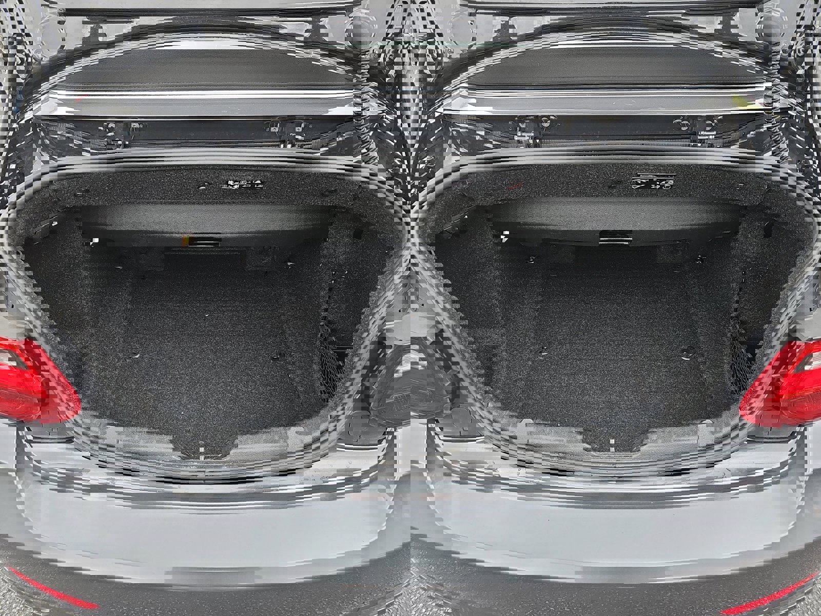 Used 2016 BMW 228i xDrive Convertible image 11