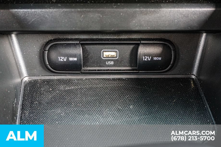 Used 2025 Kia Soul LX w/ LX Technology Package FWD image 41